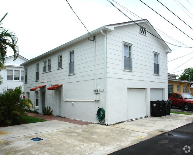 Building Photo - 120 N Palmway Lake Worth, FL 33460