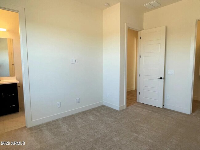 Building Photo - 9273 W Country Club Trail