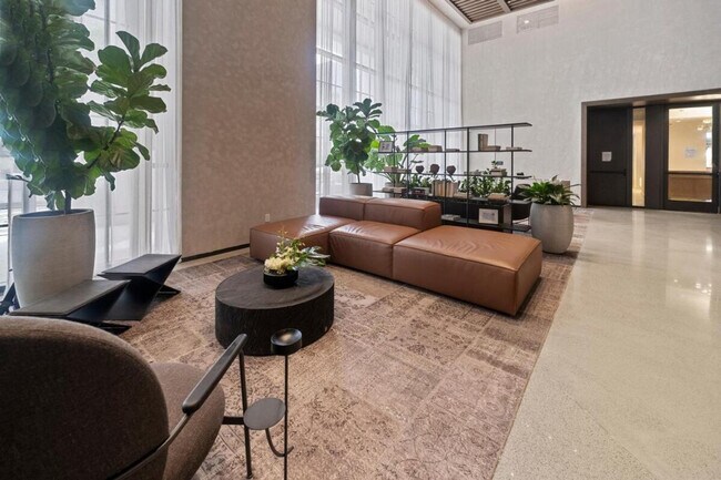 Building Photo - 125 NE 6th St