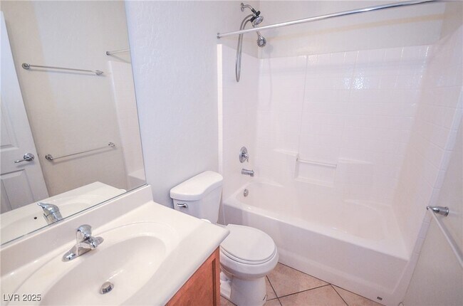 Building Photo - 4077 Beisner St