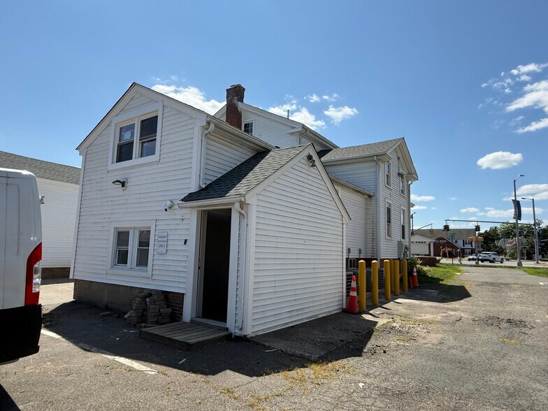 Building Photo - 159 Broad St