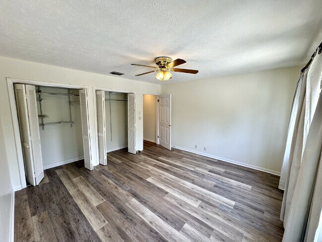 Building Photo - WATER FRONT PROPERTY!!!!!