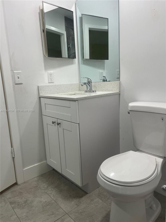 Building Photo - 805 N Franklin Ave