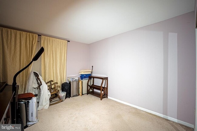 Building Photo - 2037 Royal Fern Ct