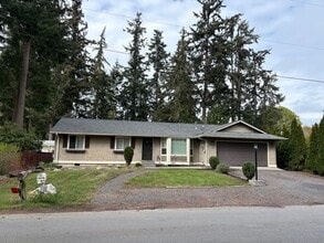Building Photo - 1385 Graham Dr
