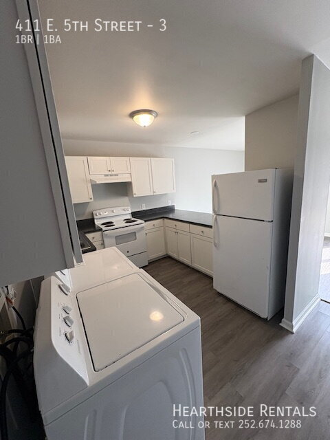 Building Photo - 411 E 5th St