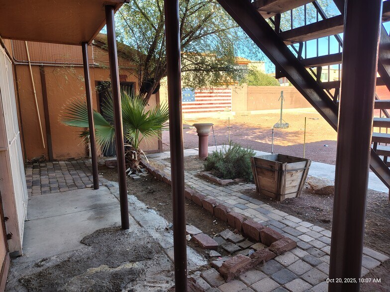 Building Photo - 3663 Kolendo Ct