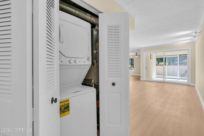 Building Photo - 1838 NJ-35