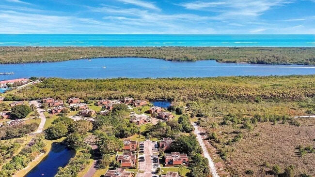 Building Photo - 5748 SE Riverboat Dr