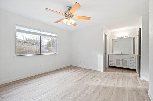 Building Photo - 1307 Daytona Dr