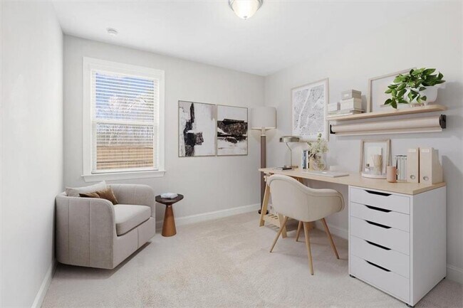 Building Photo - 204 Cardinal ln