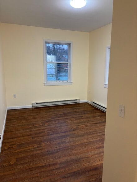 Bedroom 1 - 46 School St