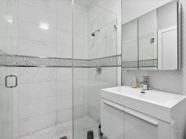 Building Photo - 3917 S Le Jeune Rd