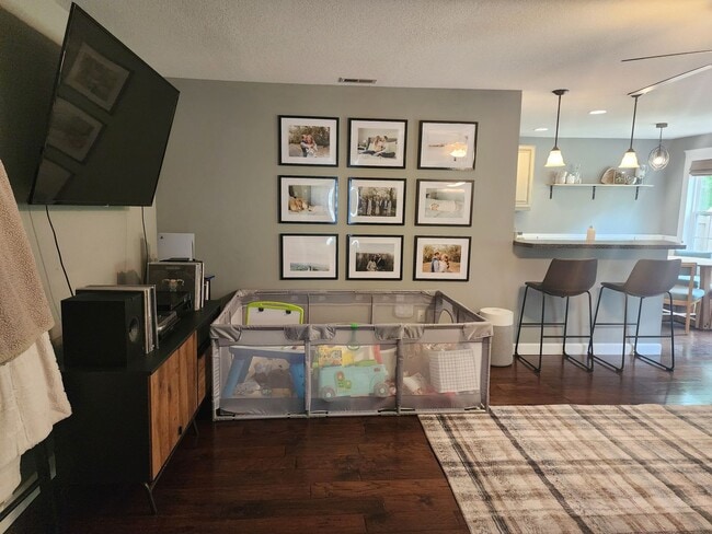 Building Photo - Knoxville 37920 - 3 bedroom 2 bath - call ...