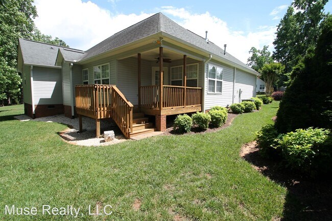 Building Photo - 3 br, 2 bath House - 417 Swallowtail Court