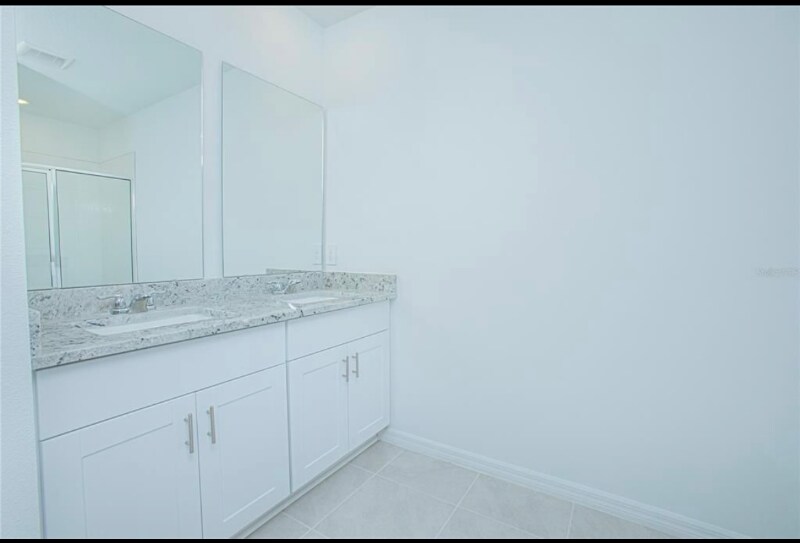 Building Photo - 2955 Sunstar Dr