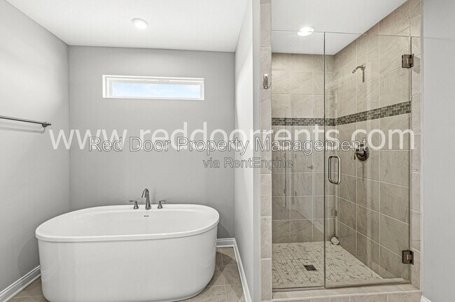 Building Photo - 15648 W Rail Dr