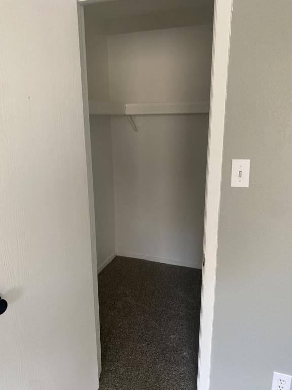 Building Photo - 425 W Spruce Ave