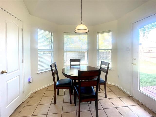 Building Photo - 8416 Sonnet Dr