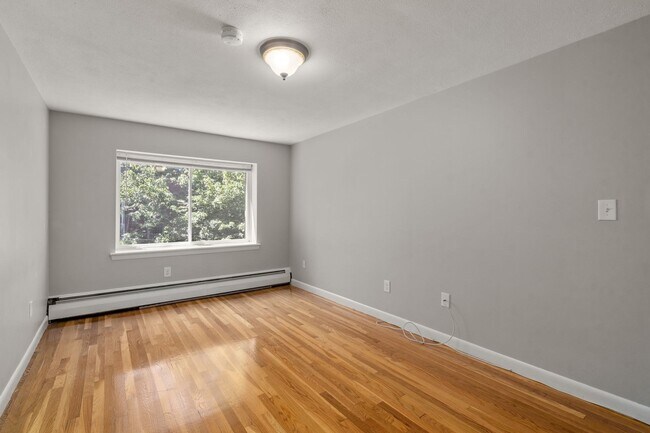 Building Photo - 133 Beaconsfield Rd