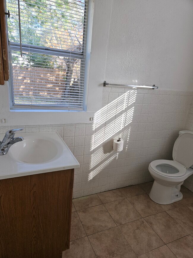 Building Photo - 1363 Tioga Ave.