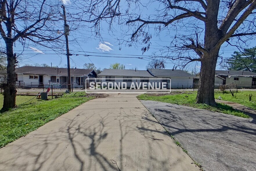 Building Photo - 1609 51st St W