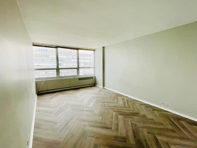 Building Photo - 4800 S Chicago Beach Dr