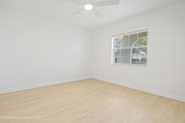 Building Photo - 2076 Abalone Ave