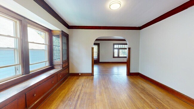 Building Photo - 4003 Behrwald Ave