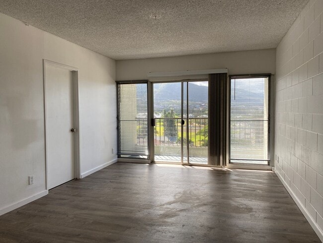 Building Photo - Freshly renovated, Wailuku - 2 bedrooms, 1.5 baths