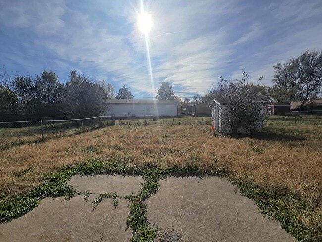 Building Photo - Updated duplex for rent!