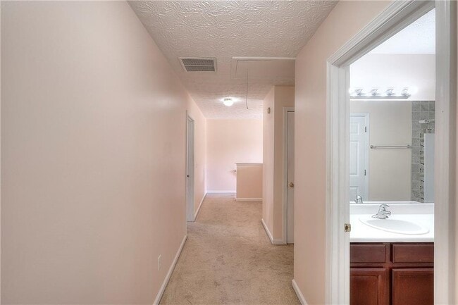 Building Photo - 665 Walnut Creek Dr NW