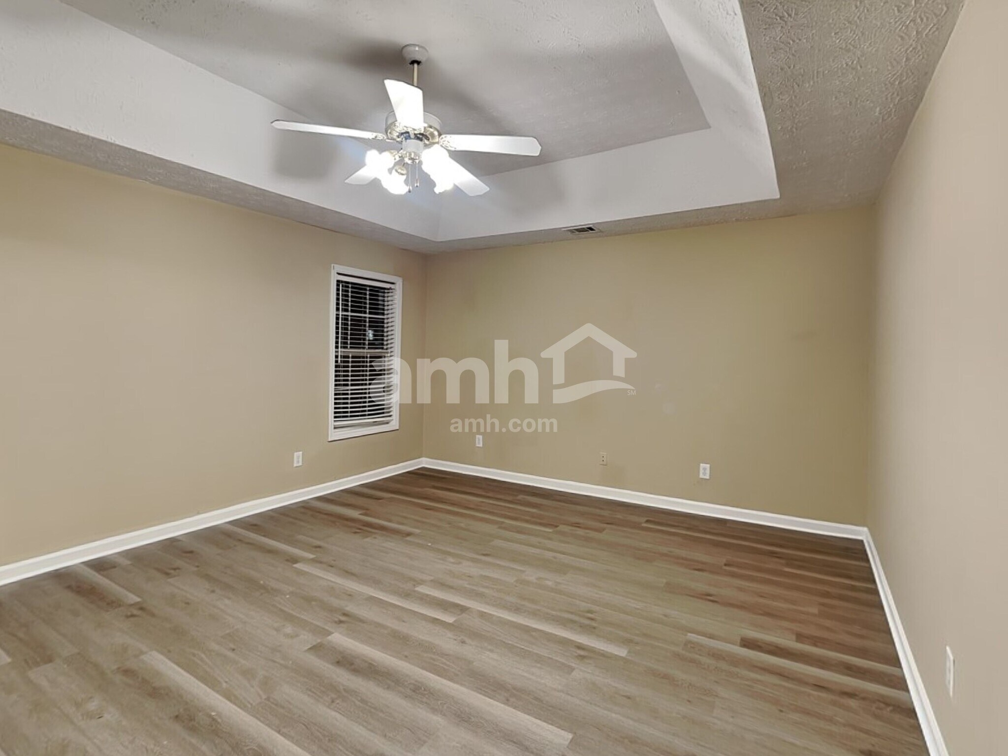 Building Photo - 3355 Brook Lea Dr