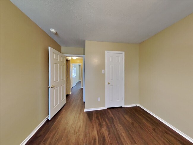 Building Photo - 149 Bristol Bend Ln