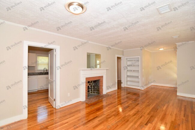 Building Photo - $1,200 - 2 bed/1 bath home for lease!, TOT...