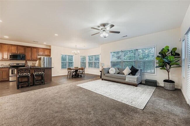 Building Photo - 1240 Grayson Oaks Dr