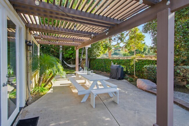 Building Photo - 1317 Gull Ct