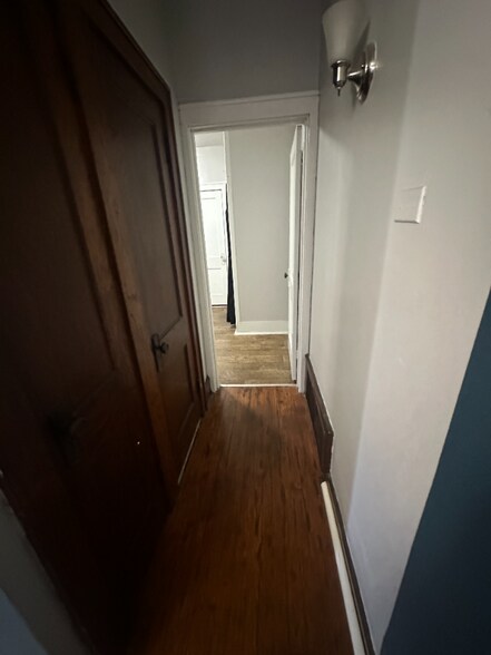 Building Photo - 623 S 33rd St