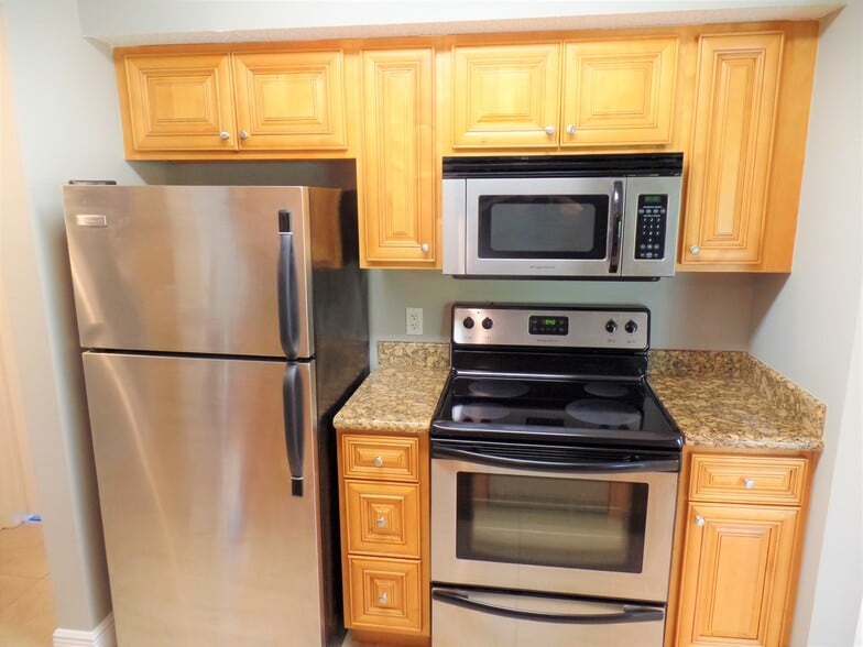 Building Photo - 5740 Rock Island Rd