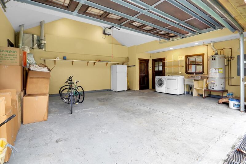 Building Photo - 521 Redmond-Fall City Rd SE