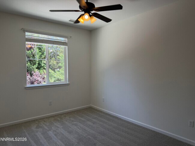 Building Photo - 10890 Oakhaven Dr
