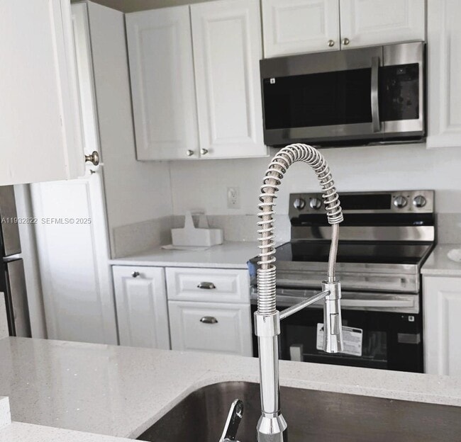 Building Photo - 22335 Montrose Ave