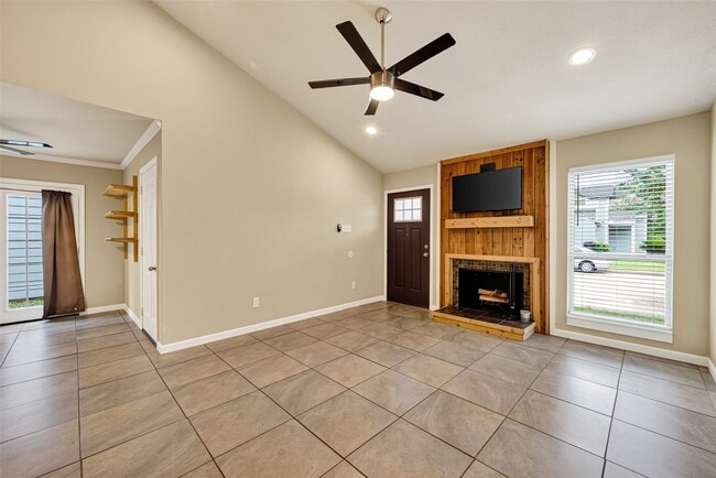 Building Photo - 10244 Bridgeland Ln