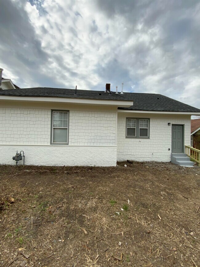 Building Photo - 1708 Glenview Ave