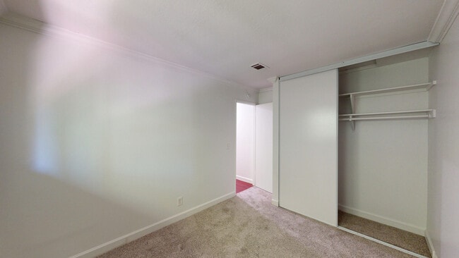 Building Photo - 18173 Happy Ln