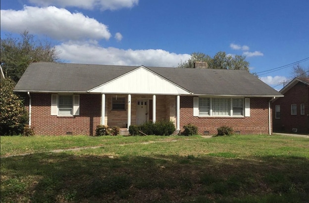 Building Photo - 6210 Old Point Rd