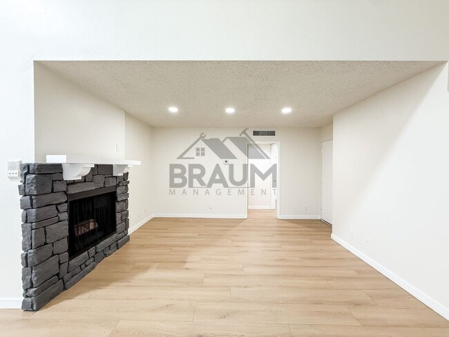 Building Photo - 13347 Victory Blvd