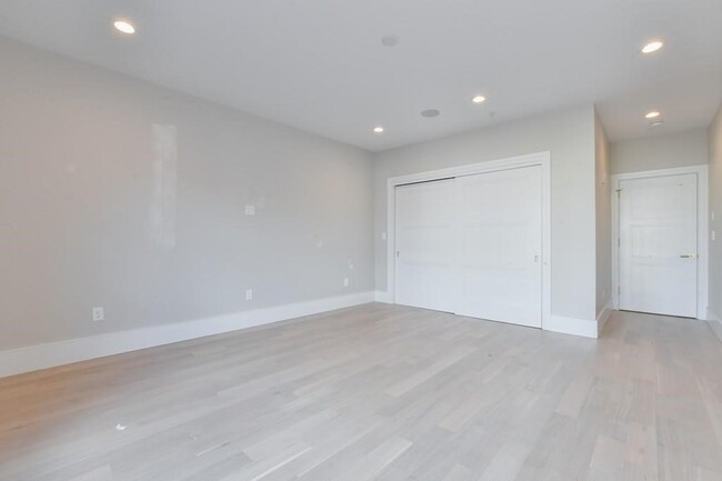 Building Photo - 377 West First St-