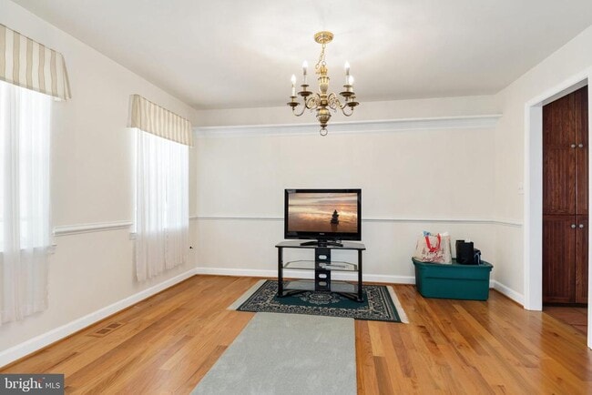 Building Photo - 410 Aldots Ln