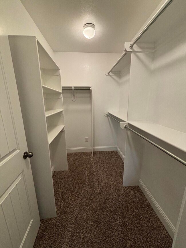 Building Photo - 5534 111th St